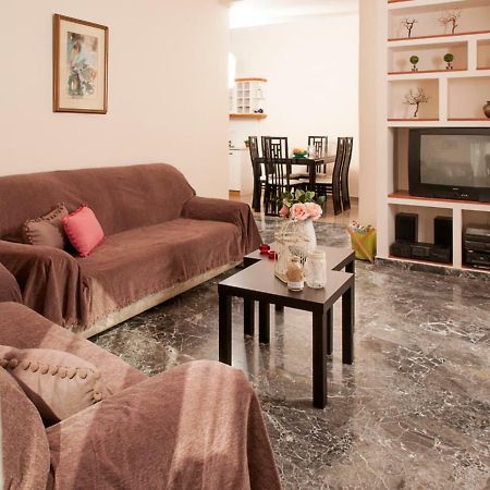 Relaxing Appt. Into The Heart Of Historical Center Apartment Kalamata Luaran gambar